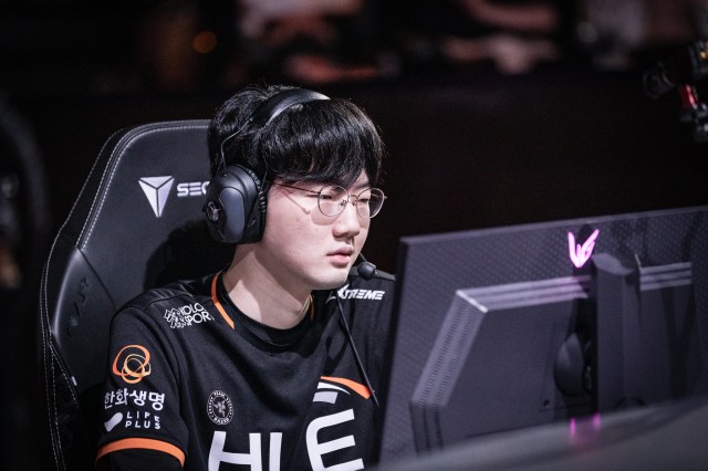 Viper competing for Hanwha Life in the LCK Summer Playoffs against KT Rolster, 2023